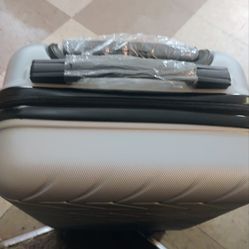 Small travel bag with handle extension