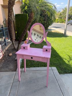 Vanity - Free