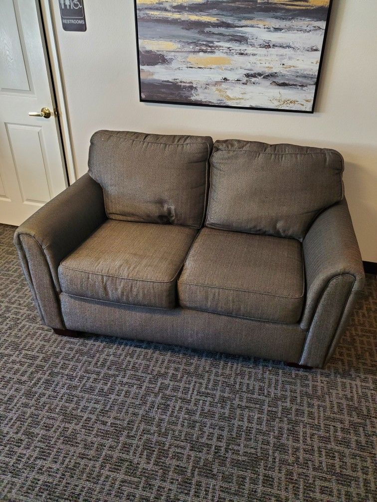 Loveseat, Black and Gray Herring Bone
