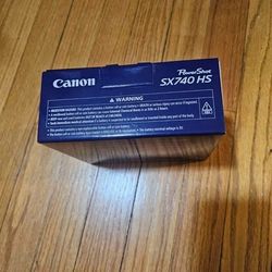 Canon PowerShot SX740 HS Wi-Fi 4K Digital Camera (SILVER) 2956C001 NEW