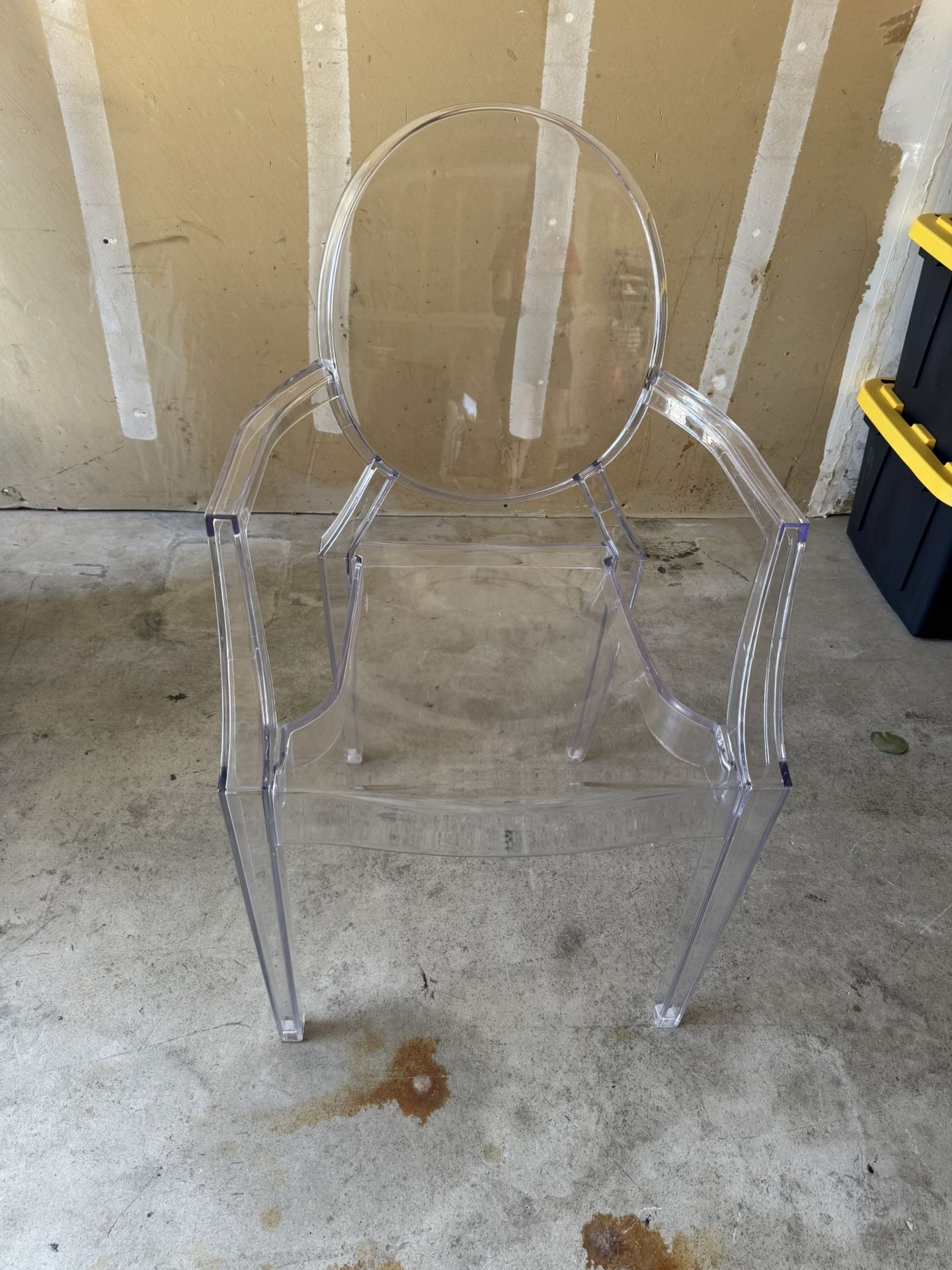 Modern Acrylic Stacking Arm Chair in Clear for Kitchen, Dining, Living, Guest, Bed Room