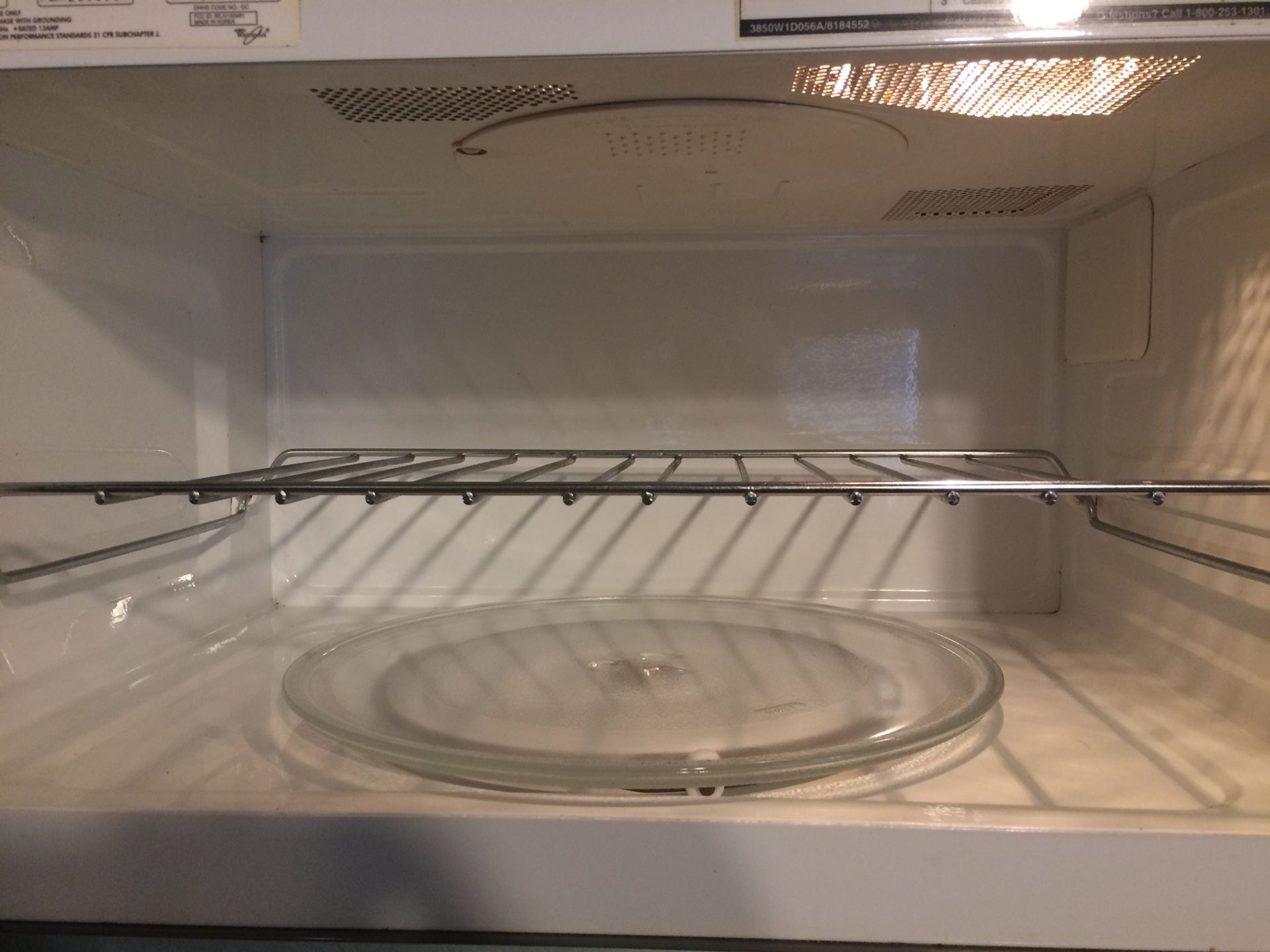 Microwave R038 for Sale in Glendale, AZ - OfferUp