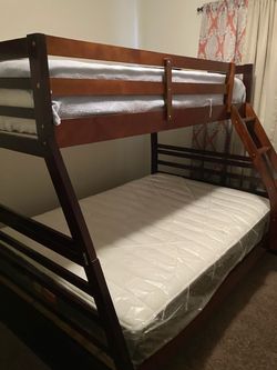 Full Size/Queen Size Bunk Bed