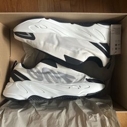 Brand New Yeezy 700 MNVN- Analog