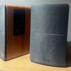 Edifier bookshelf R1280DB speakers