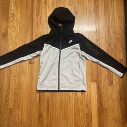 Nike Tech Fleece Hoodie Size S