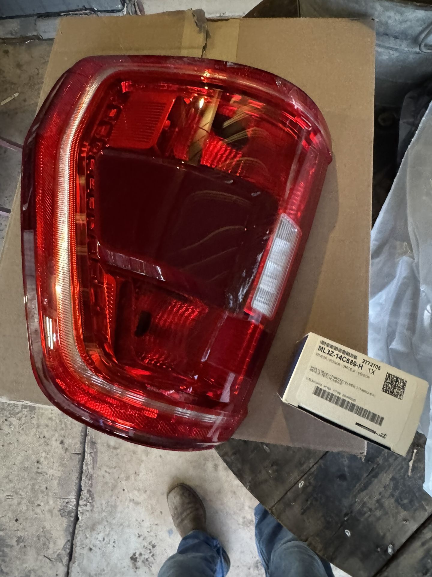 2021 Left F150 Tail lamp With Sensor