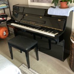 Schumann Upright Piano
