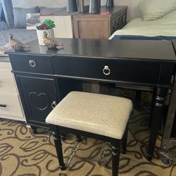 It Is Brand New Vanity/desk Black