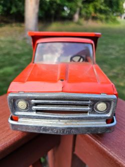 Vintage Tonka Red Metal Toy Truck