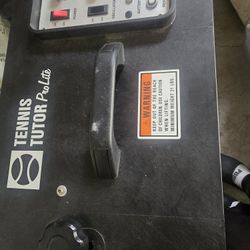 TENNIS MACHINERACKETS TUTOR 