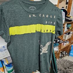 American Eagle Mens T Shirt Size Medium