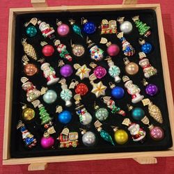 Thomas Pacconi Mini Glass Christmas Ornament Collection  2002 Certificate 48