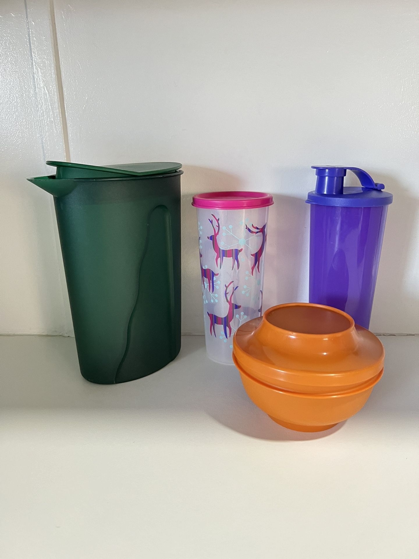 Tupperware vintage 4 pieces