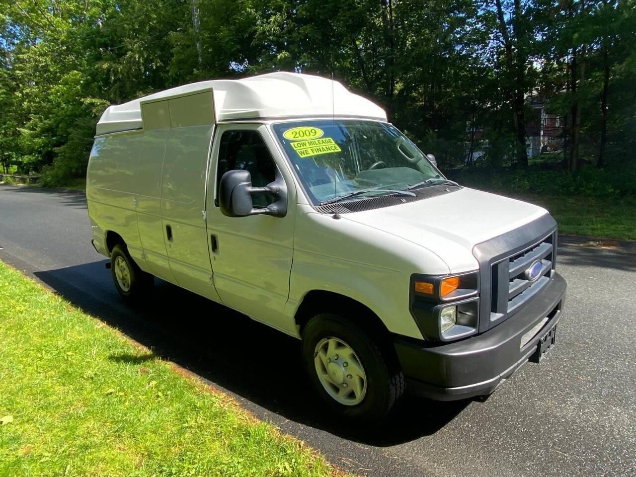 2009 Ford E-350 Super Duty