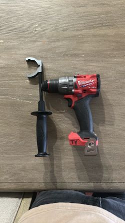 Milwaukee M18 hammer drill