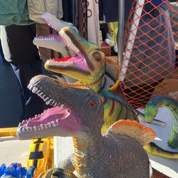 Huge Dinosaurs