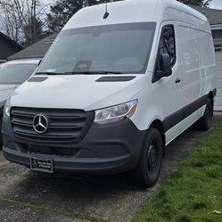 2025 Mercedes Benz 2500 Cargo Van