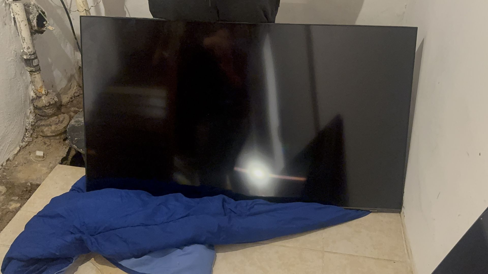 50 Inch Mint Samsung Smart Tv