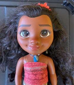 Moana doll (skirt missing)