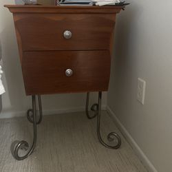 Dresser With 2 Nightstands 