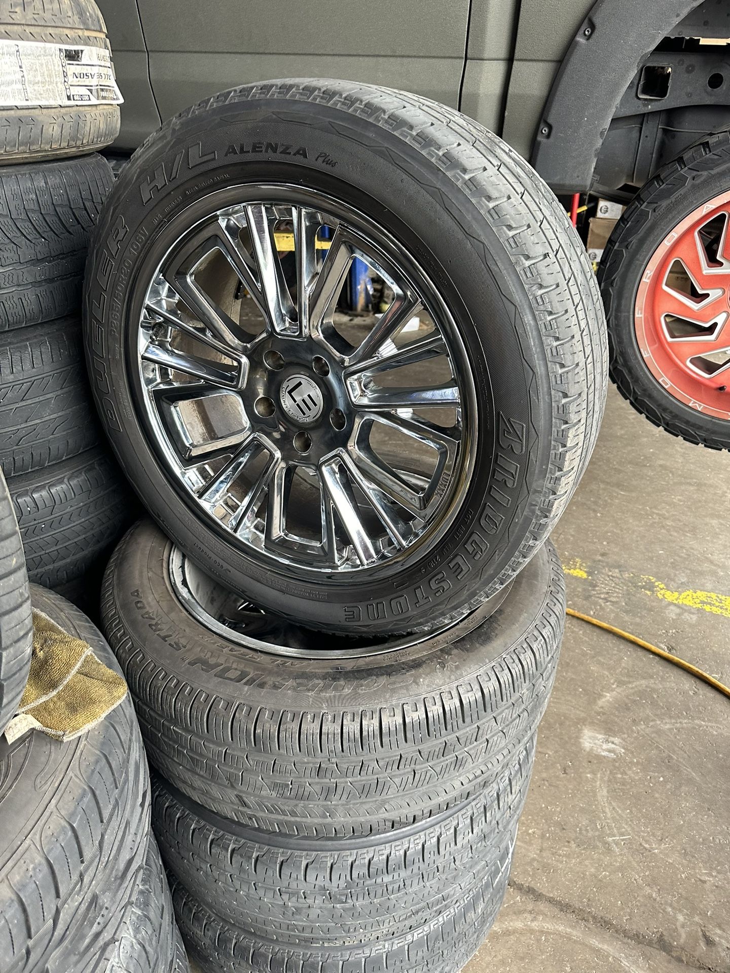 20s 5x127 Chrome Jeep Durango Obs Trucks 