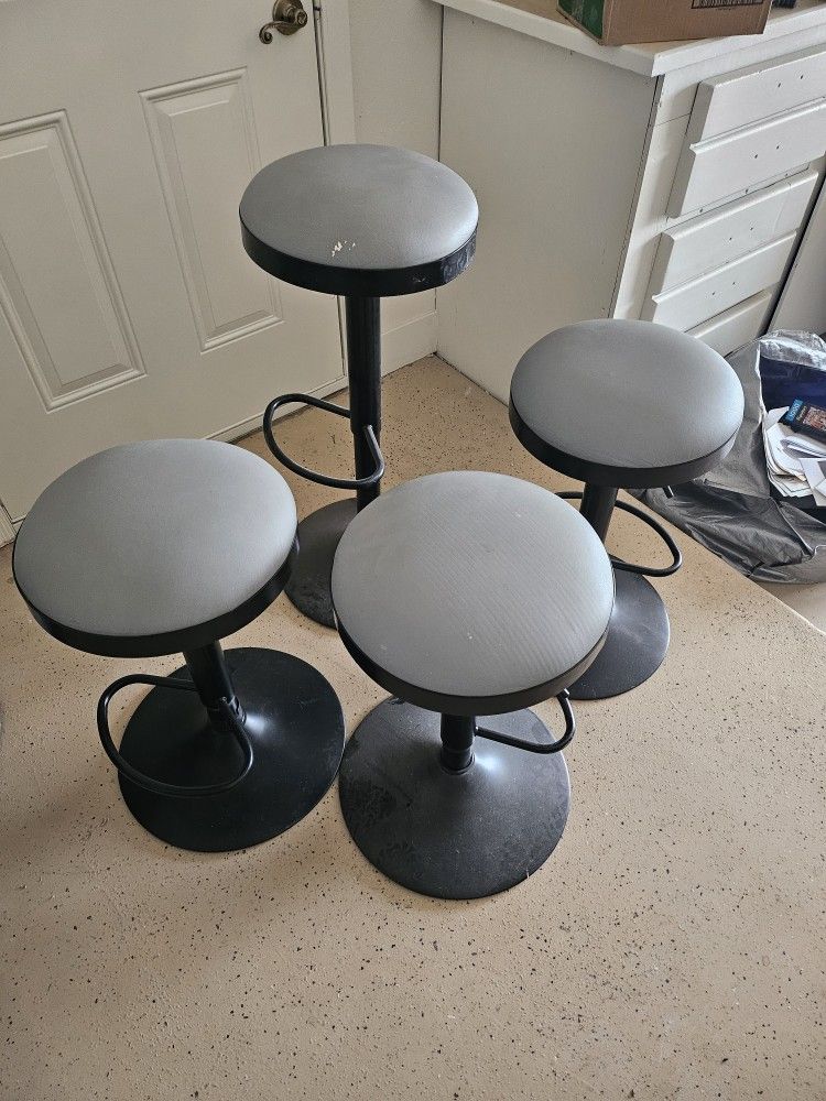 Height Adjustable Bar Stools