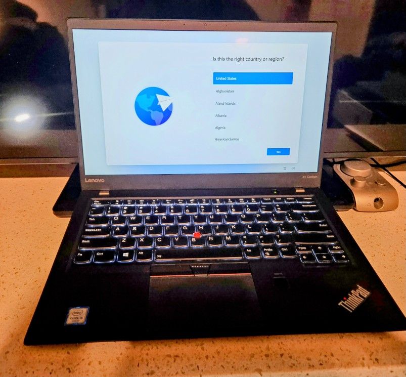 Lenovo X1 Carbon 5th Gen.