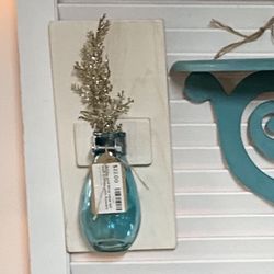 Wooden Vase Wall Sconce 