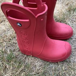 Crocs For Kids. Pick Up Only Size J1