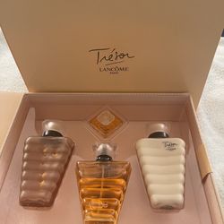 Brand New In Box - Vintage Lancôme Totally Trésor 4‑piece Perfume gift set