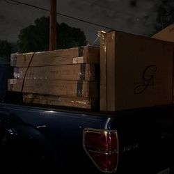 100$ for more of 40 boxes of new bed furniture