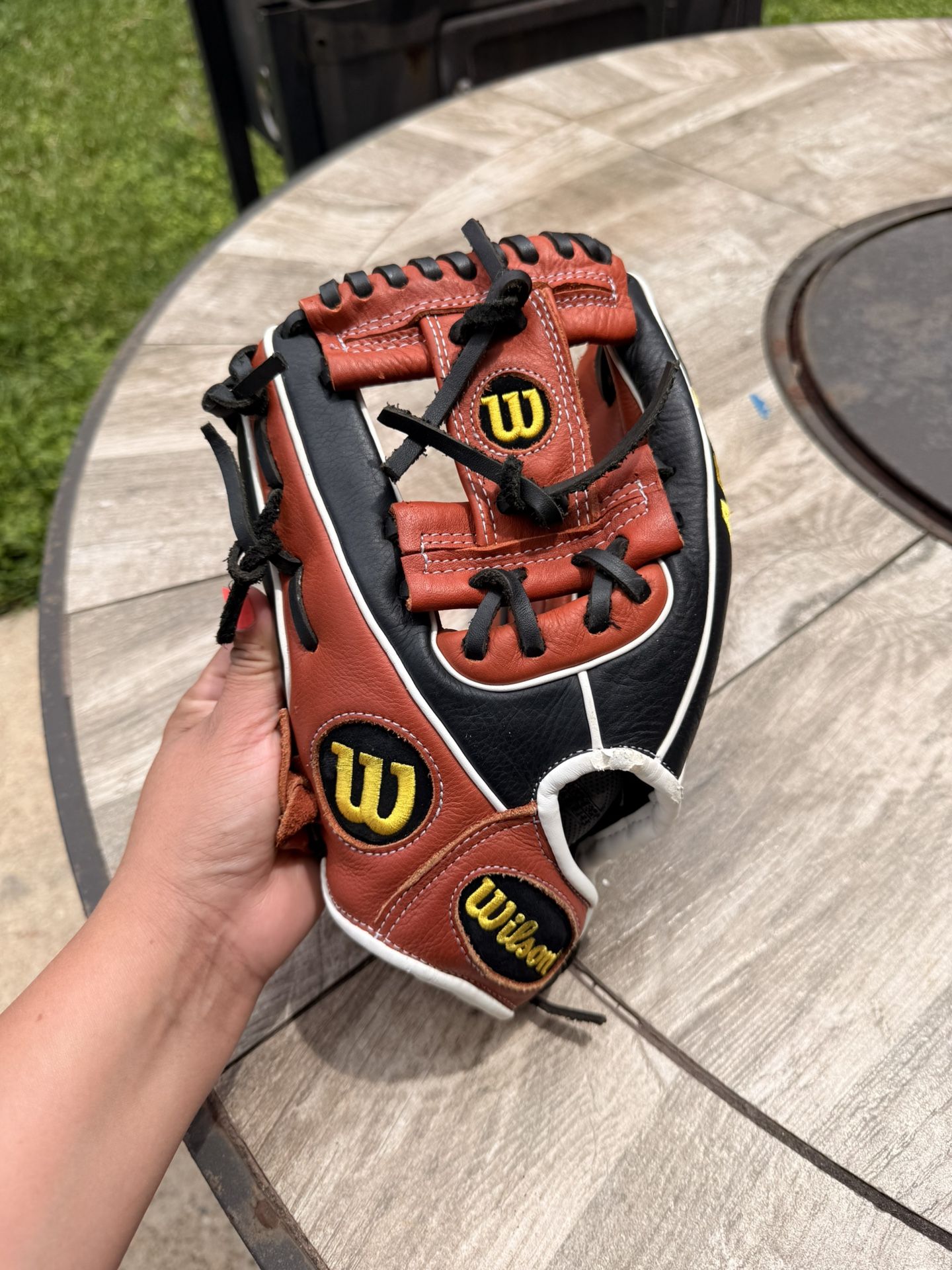 Wilson 11.5 Left Hand Throw