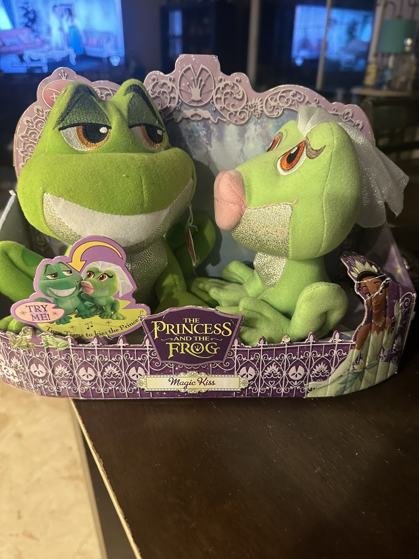 Disney Princess And The Frog Magic Kiss Tiana & Naveen Plush Set.
