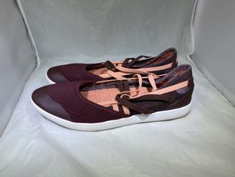 PreOwned Teva Hydro Life Slip on Flats Port Women’s 9