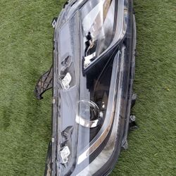 Odyssey Passenger Side Headlight Oem Original 