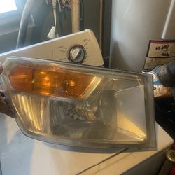 Right Head Lights  For Dodge Ram 2019 To 2015