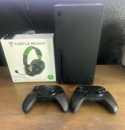 2TB Xbox Series X w/ 2 Controllers + Headset
