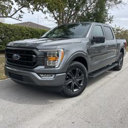 2023 Ford F150 XLT V8