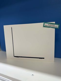 Apple Macbook Air 13"M4 - Pay $5 DOWN AVAILABLE - NO CREDIT NEEDED