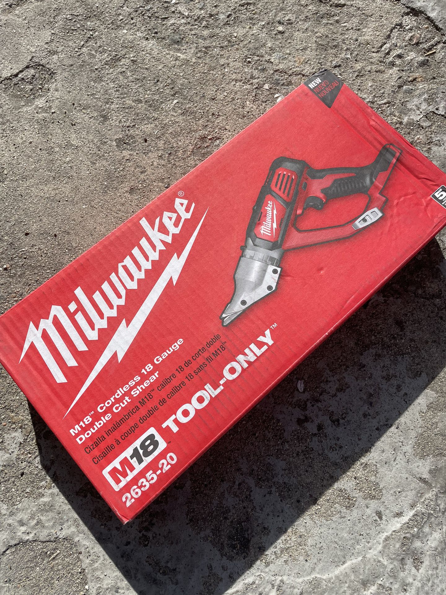 Milwaukee M18 18-Volt Lithium-Ion Cordless 18-Gauge Double Cut Metal Shear (Tool-Only) $159