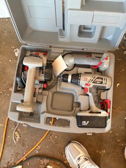 Craftsman 19.2V Cordless Drill and Circular Saw Set