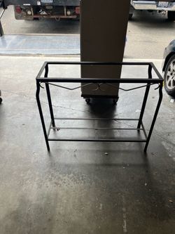 Free fish tank stand