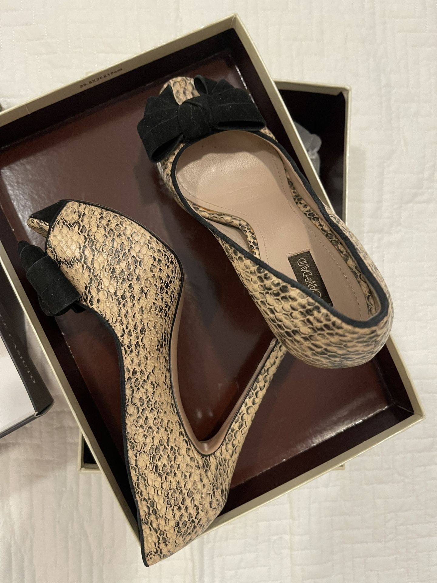 Size 6M Joan&David heels/pumps