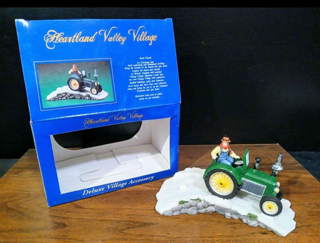 Heartland Valley Village Green Tractor Deluxe Village