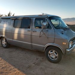 1978 Dodge Tradesman 200 Camper Van, With Rare 440 V8 & Tow Package, Very Good Condition, Just Needs Paint.