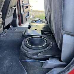 speaker box  for ram 2010   1500