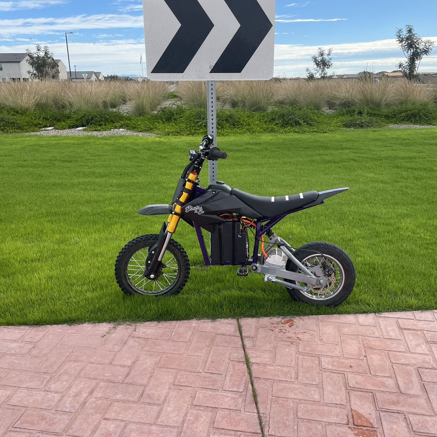 72 V Razor E&C 72v Razor for Sale in San Tan Valley, AZ - OfferUp