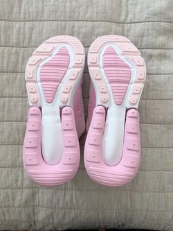 Nike 270s