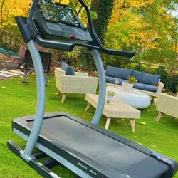 Black Friday Deals NordicTrack X22i Incline Fitness Trainer comercial